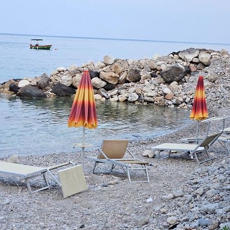Taorbay Bed & Breakfast Giardini Naxos Bagian luar foto