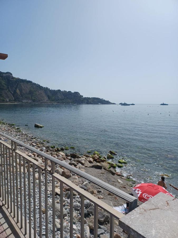 Taorbay Bed & Breakfast Giardini Naxos Bagian luar foto