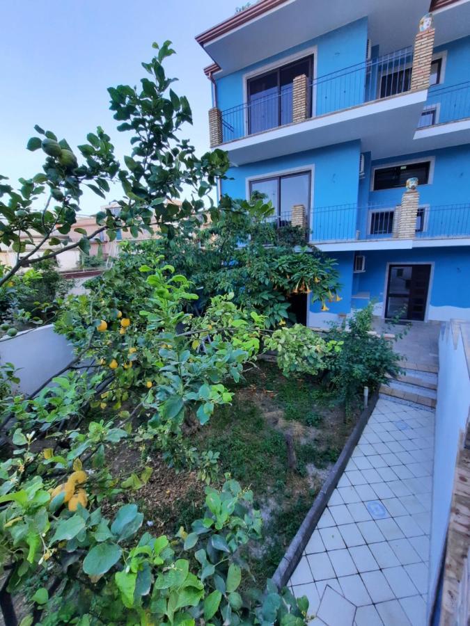 Taorbay Bed & Breakfast Giardini Naxos Bagian luar foto