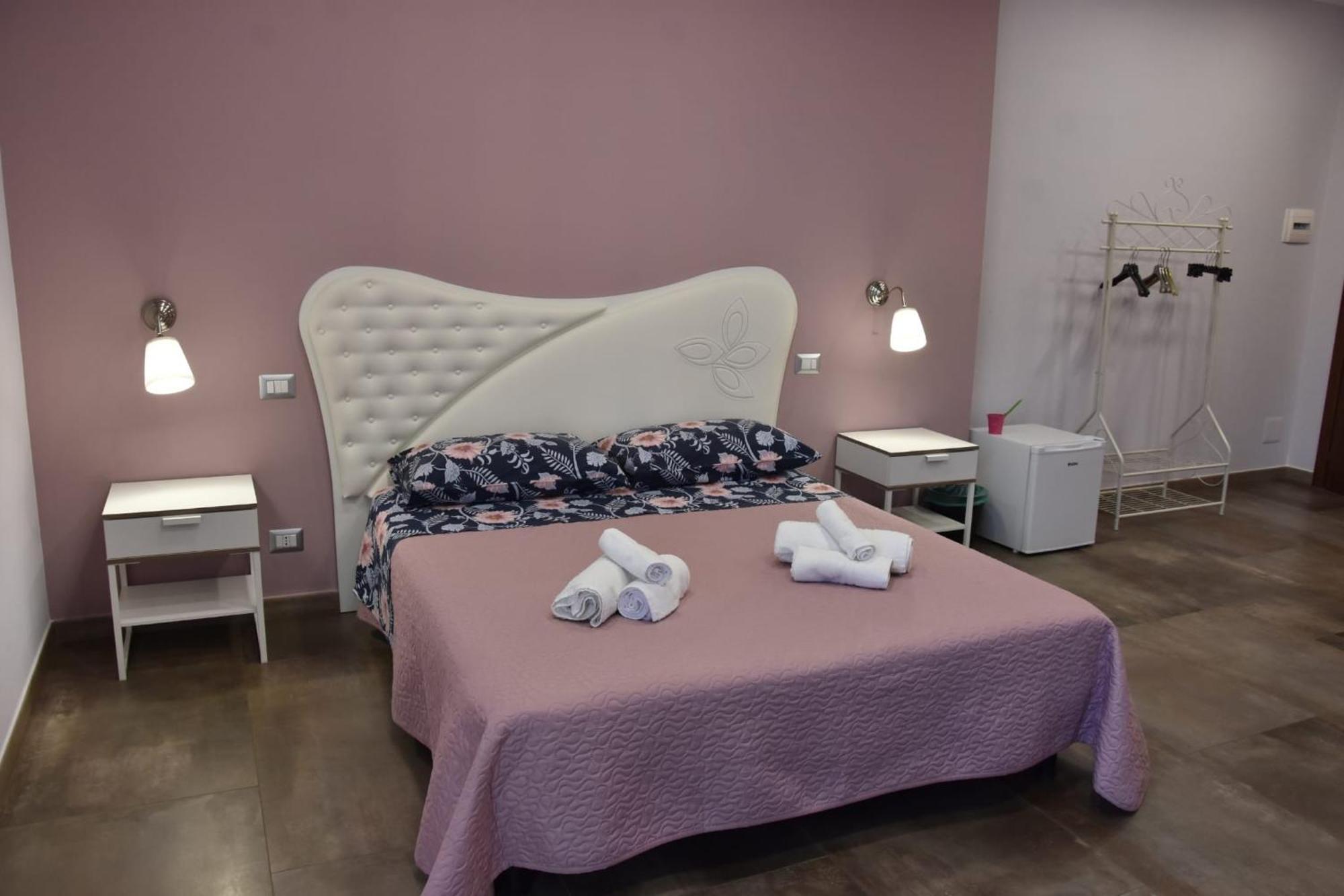 Taorbay Bed & Breakfast Giardini Naxos Bagian luar foto